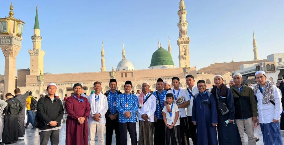 travel umroh terbaik jawa timur murah