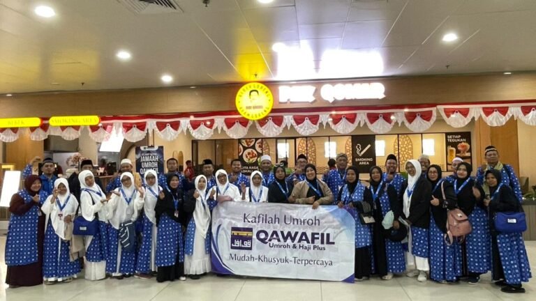 30 Jamaah Qawafil Travel Berangkat Menunaikan Ibadah Umroh Program 12 Hari